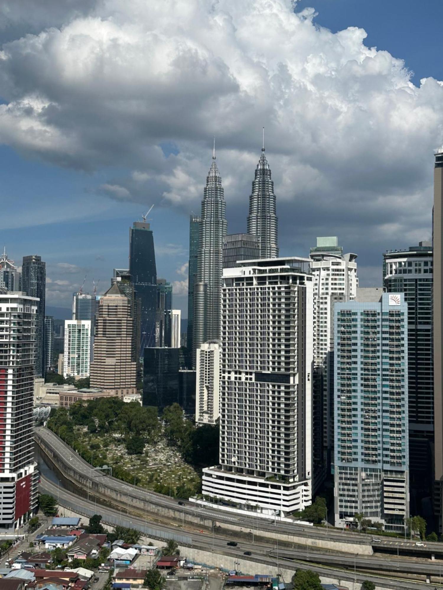 Colony Suites Klcc By Hibernate Куала-Лумпур Экстерьер фото