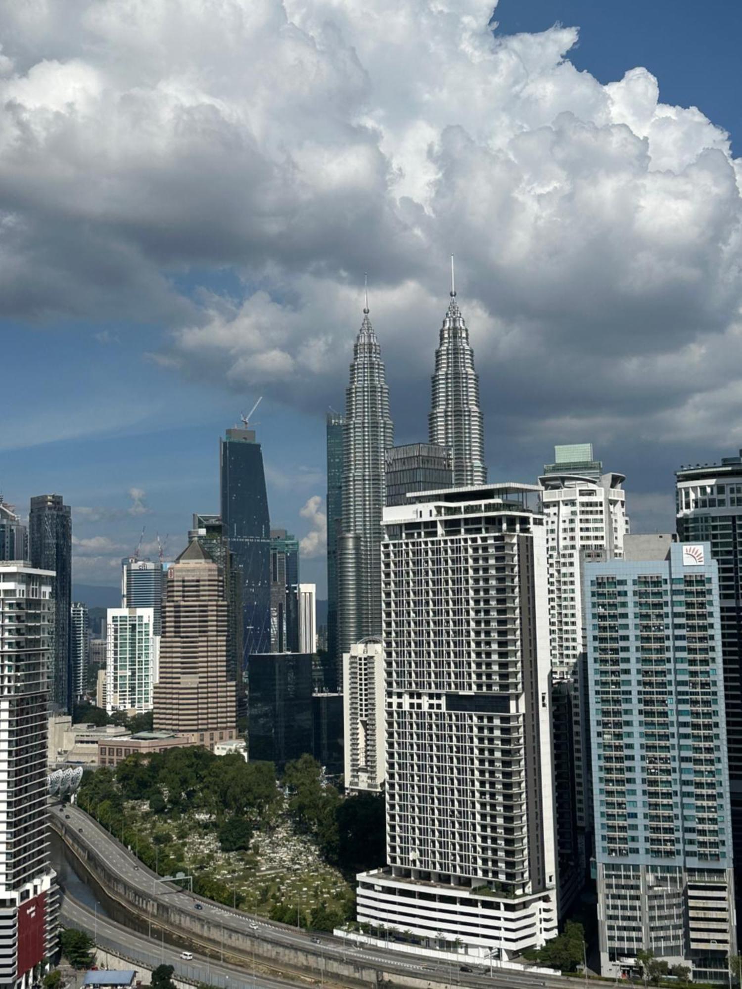 Colony Suites Klcc By Hibernate Куала-Лумпур Экстерьер фото