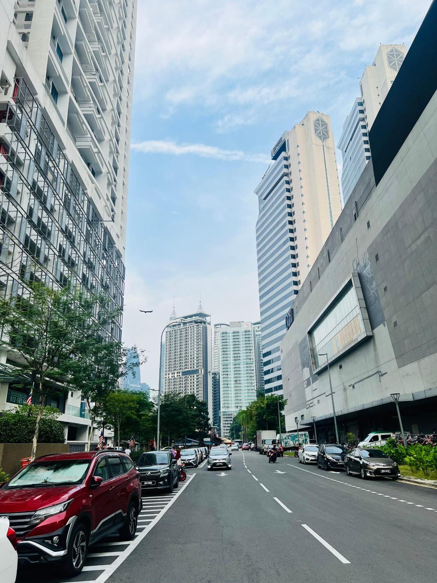 Colony Suites Klcc By Hibernate Куала-Лумпур Экстерьер фото